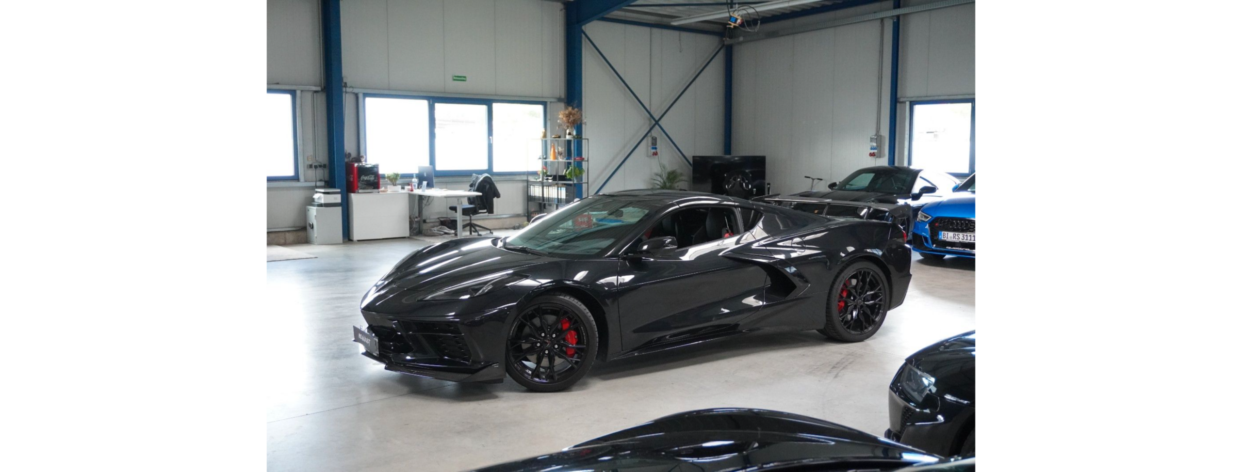 
								Chevrolet Corvette C8 full									